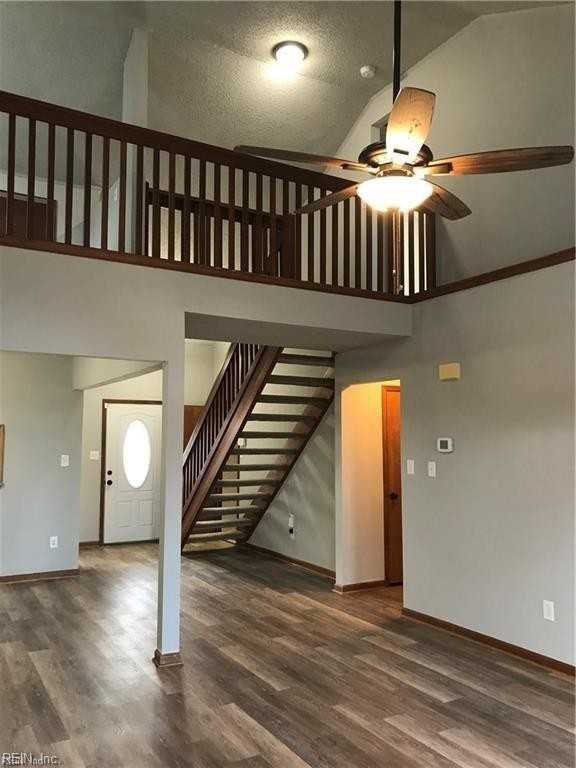 1436 Thamesford Dr - Photo 3 of 13