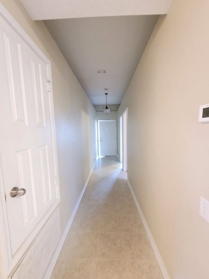 7802 Heirloom Dr - Photo 4 of 19