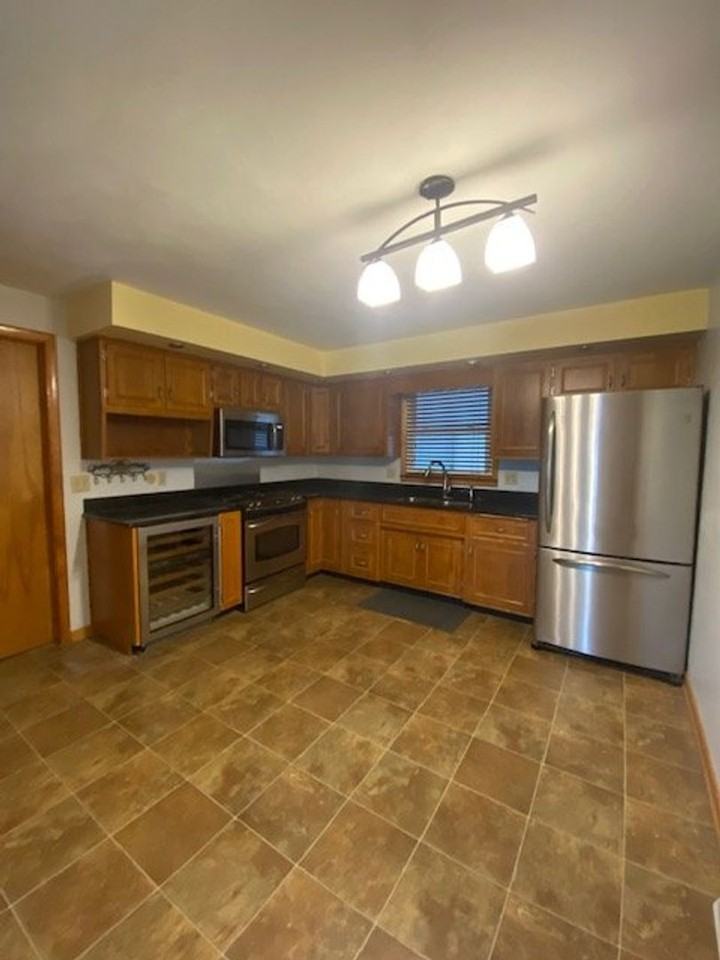 714 Mellen Dr - Photo 4 of 13