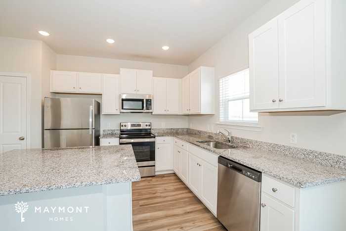 455 Navona Dr - Photo 7 of 16