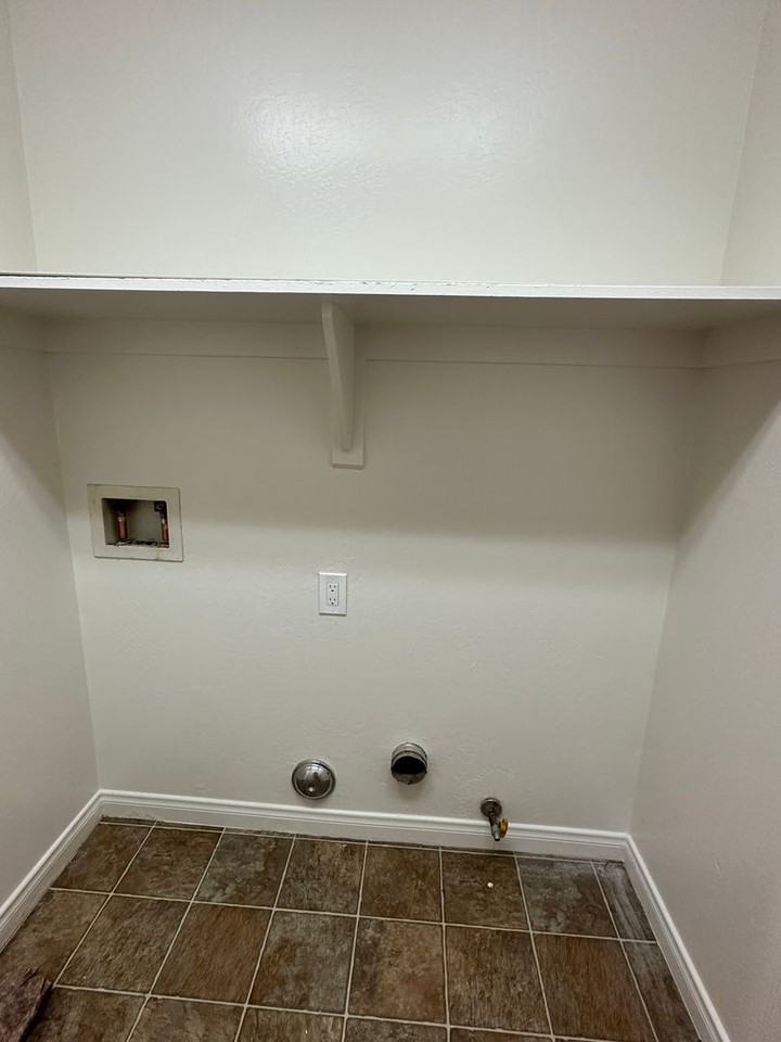 2417 January Dr - Photo 4 of 20