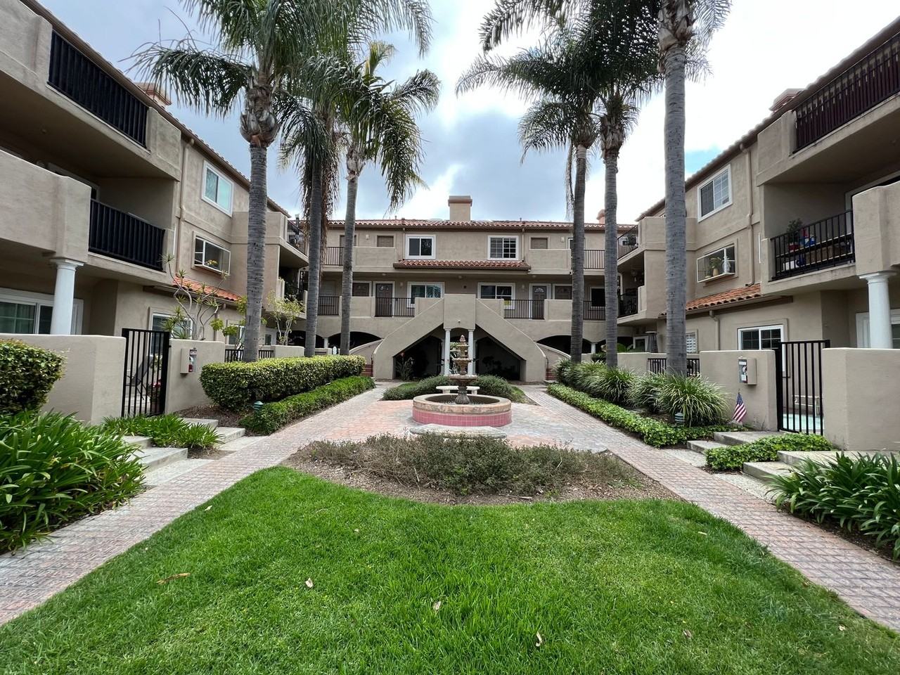 626 Lake St #54 - Photo 2 of 28