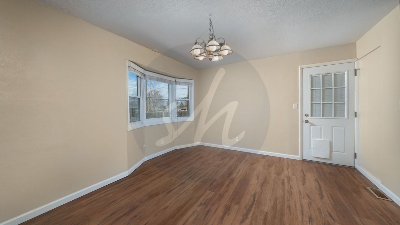 2322 Patrician Way - Photo 5 of 22