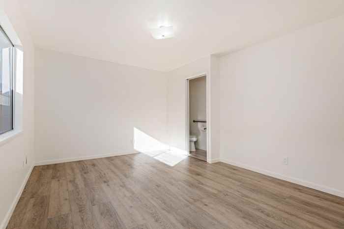 325 N J St - Photo 5 of 17