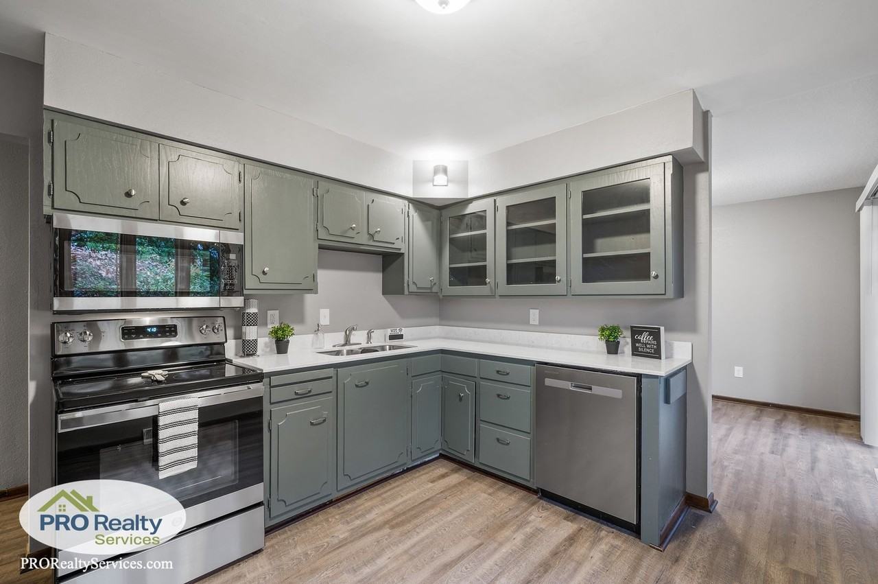 29510 29510 Kings Bluff Rd - Photo 3 of 35