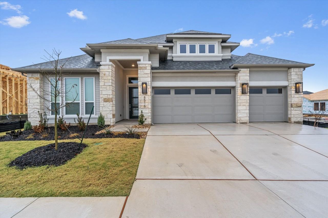 8516 Picnic House Path - Photo 3 of 39