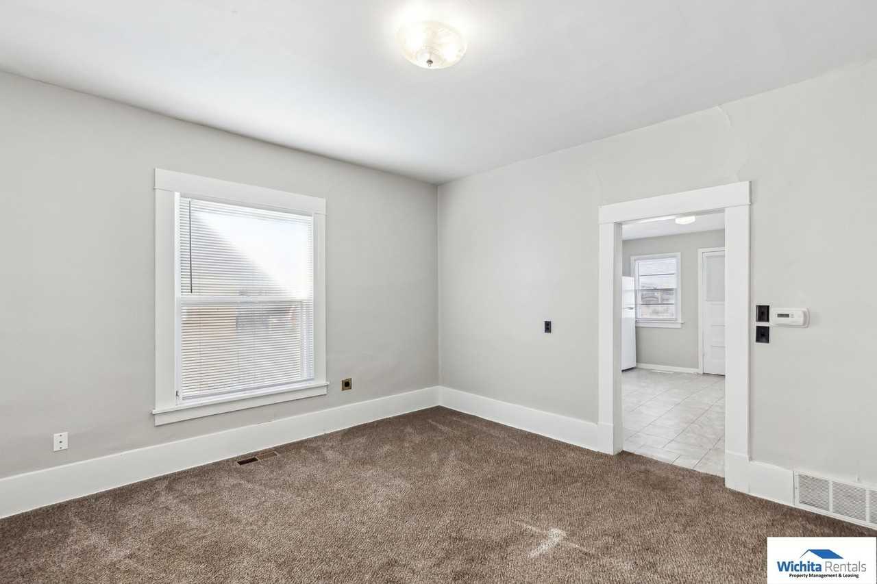 1717 S Water St - Photo 4 of 14