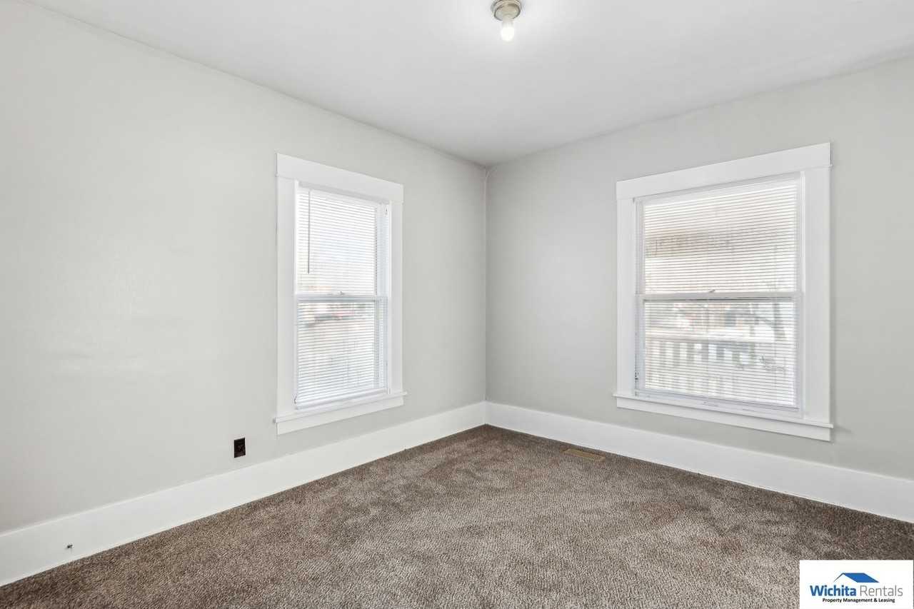 1717 S Water St - Photo 6 of 14