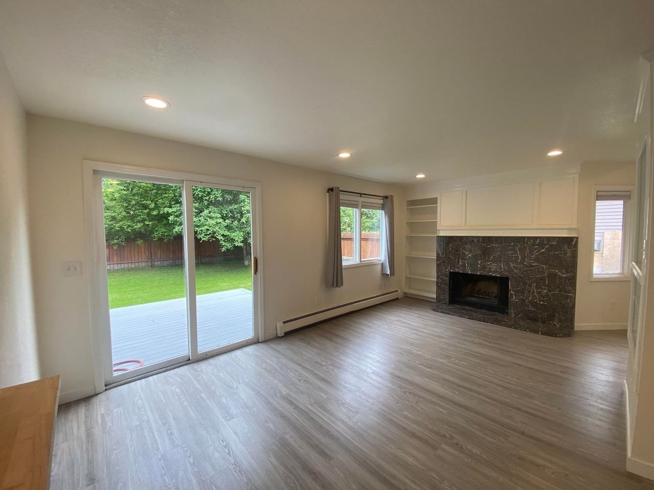 2511 Banbury Dr - Photo 2 of 29