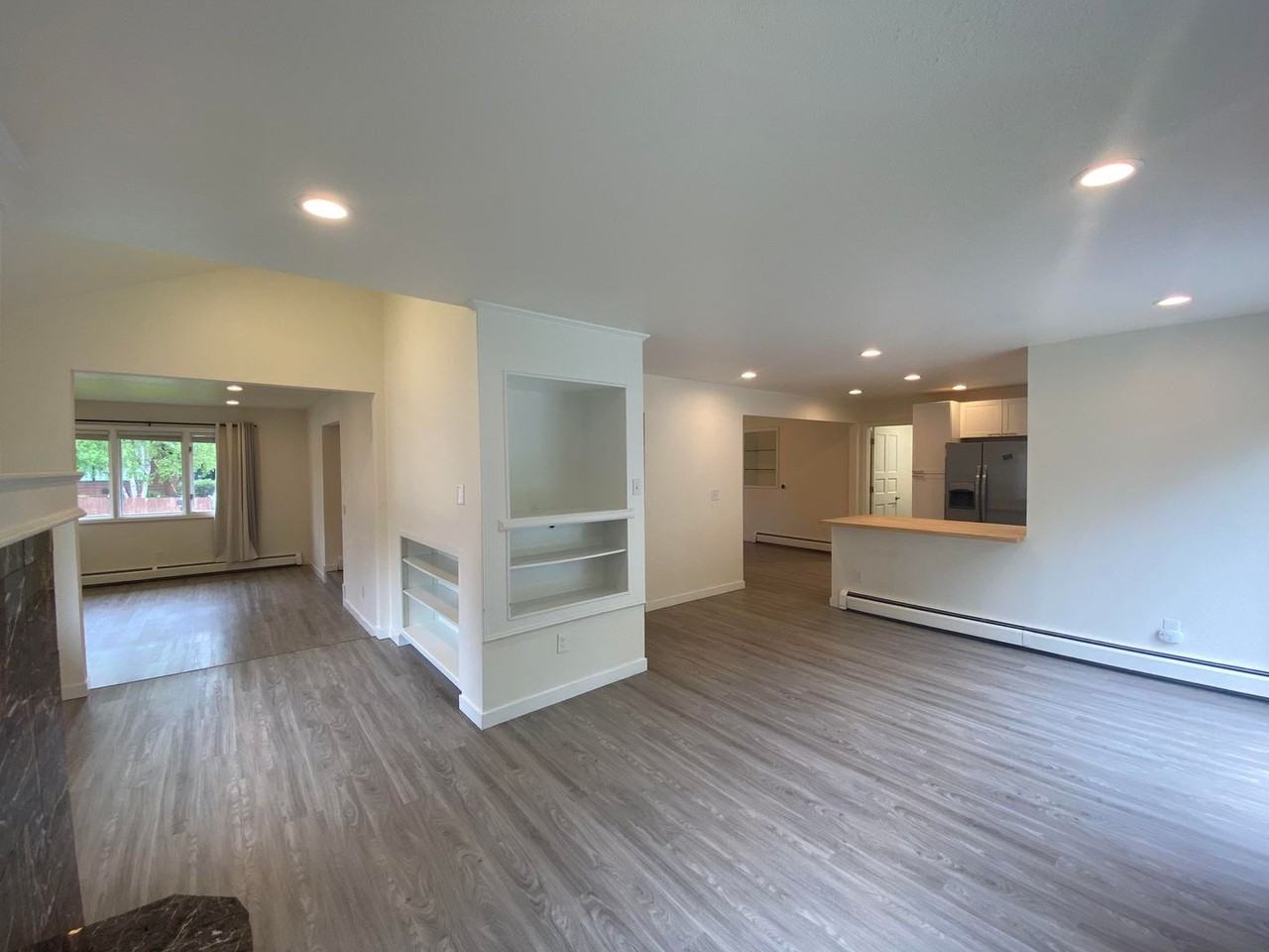 2511 Banbury Dr - Photo 3 of 29