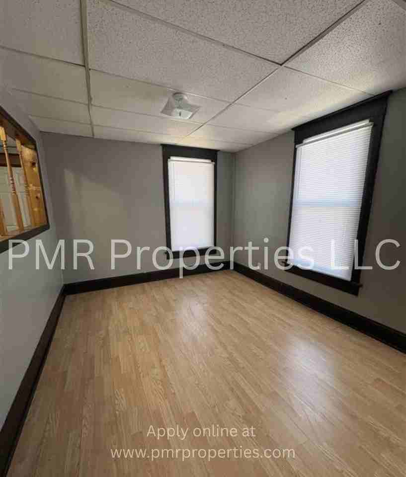 2102 S 9th St - Photo 5 of 11