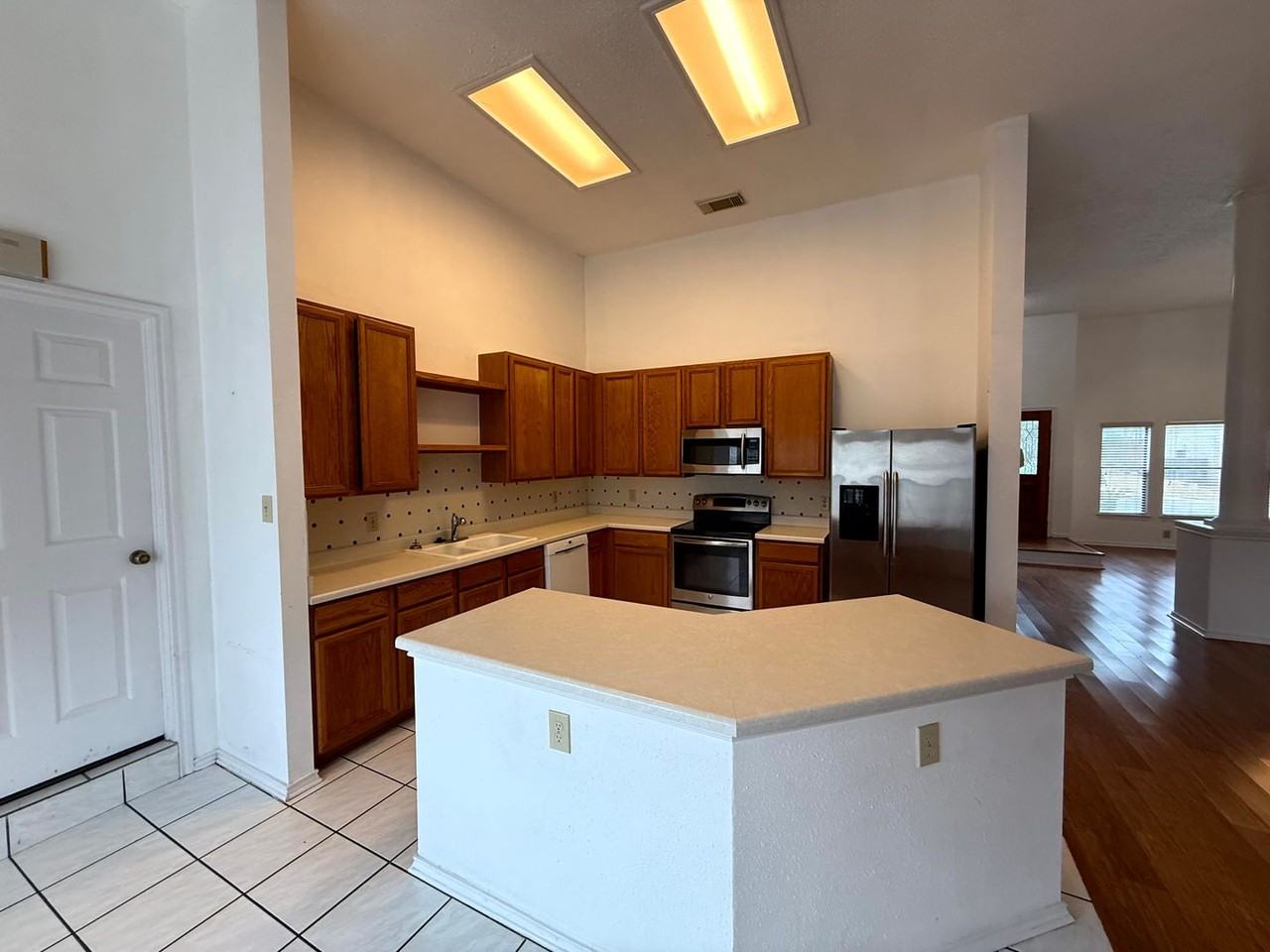 7734 Oakhill Park Dr - Photo 7 of 24