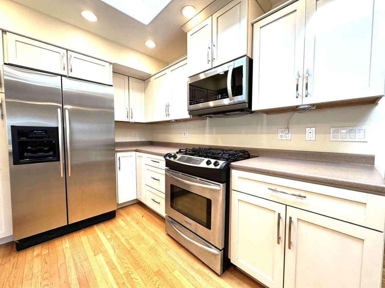 3553 Armstrong St - Photo 4 of 19