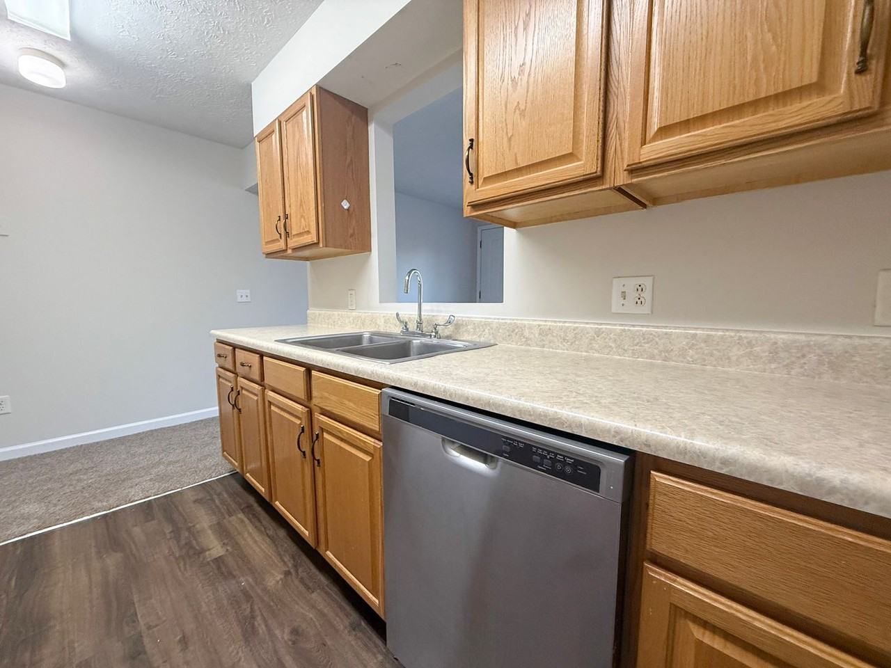 1830 S Jefferson Ave - Photo 7 of 17