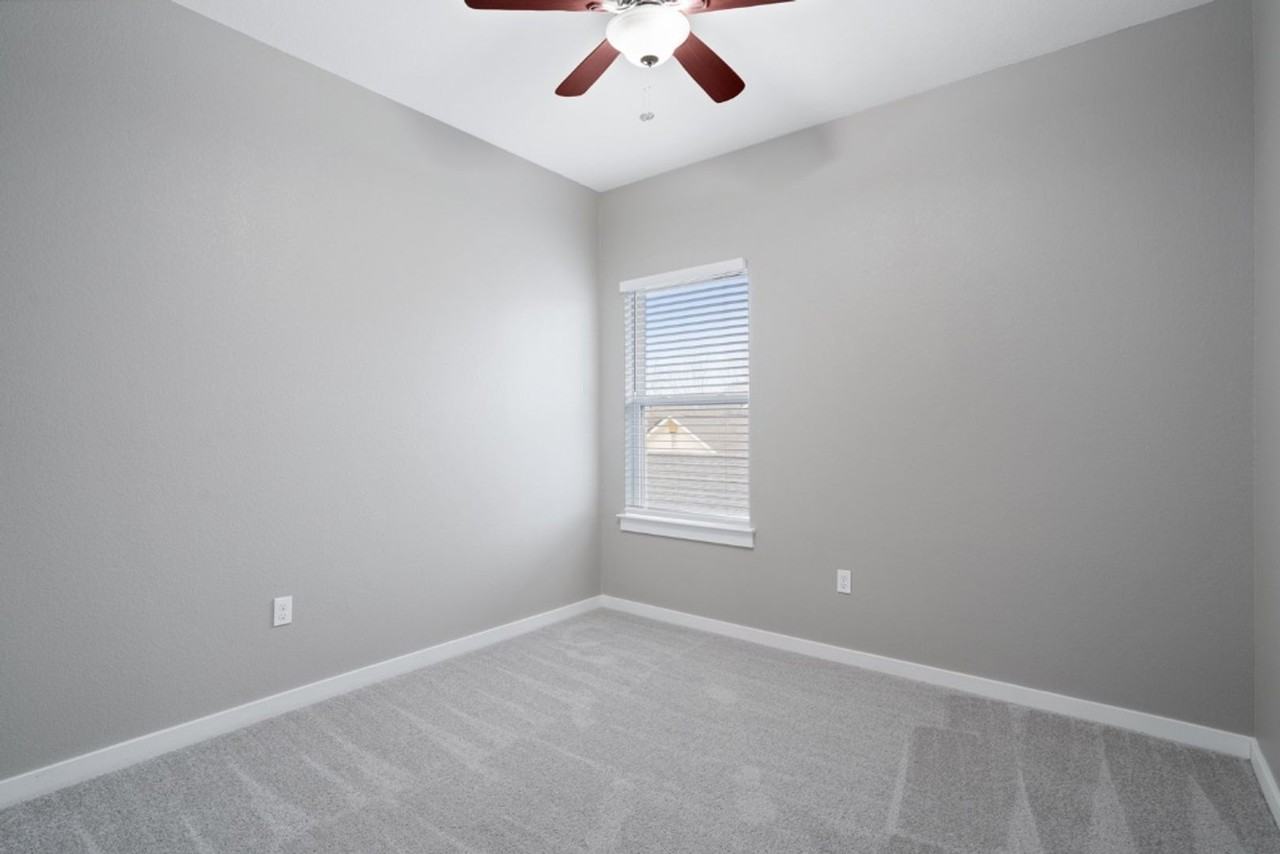 4240 Berkman Dr - Photo 5 of 28