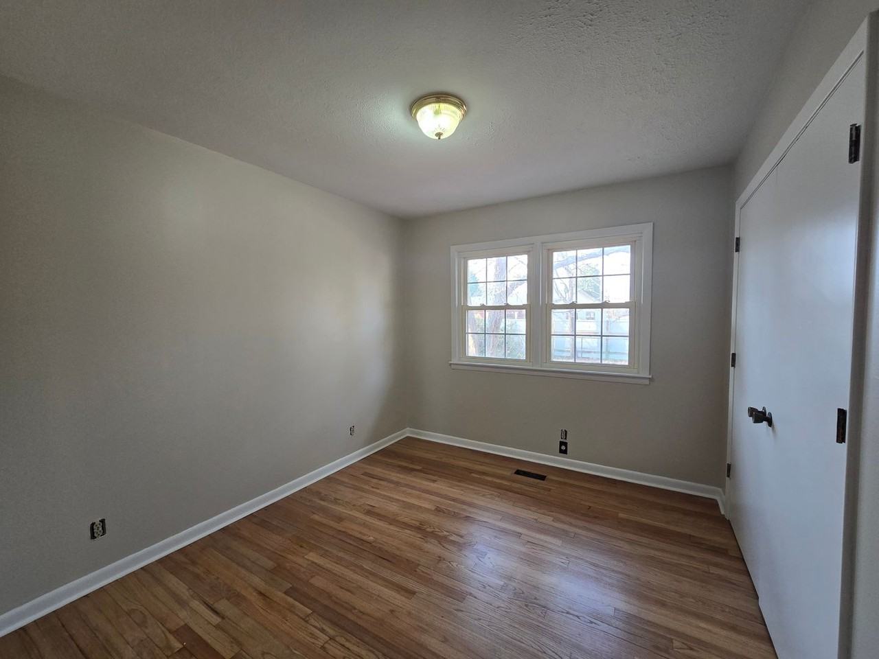 5426 Silver Pine Ct - Photo 4 of 10