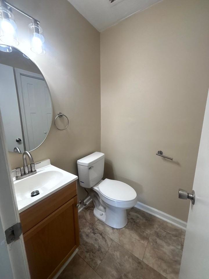 5523 Livingston Dr - Photo 7 of 21