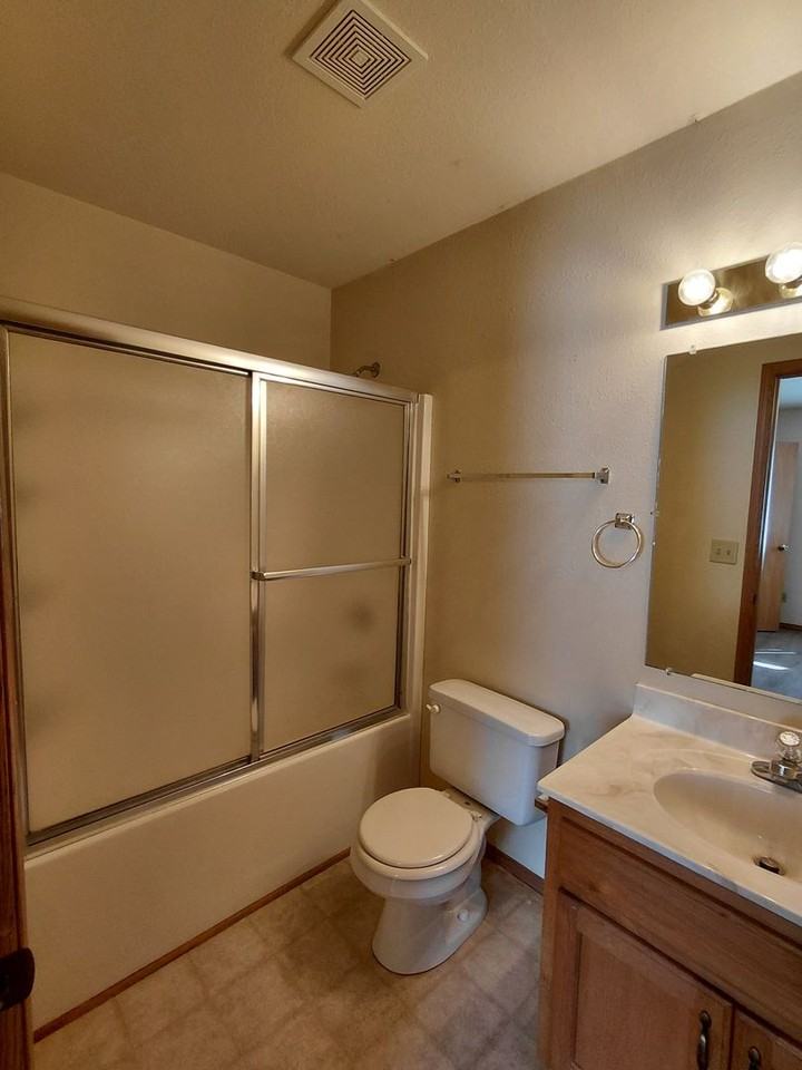 24950 Scenic Dr - Photo 6 of 13