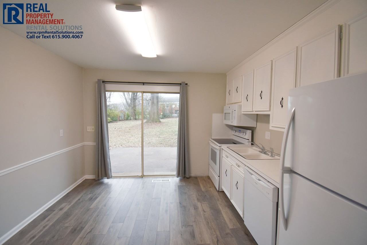 1003 W Clark Blvd - Photo 7 of 18
