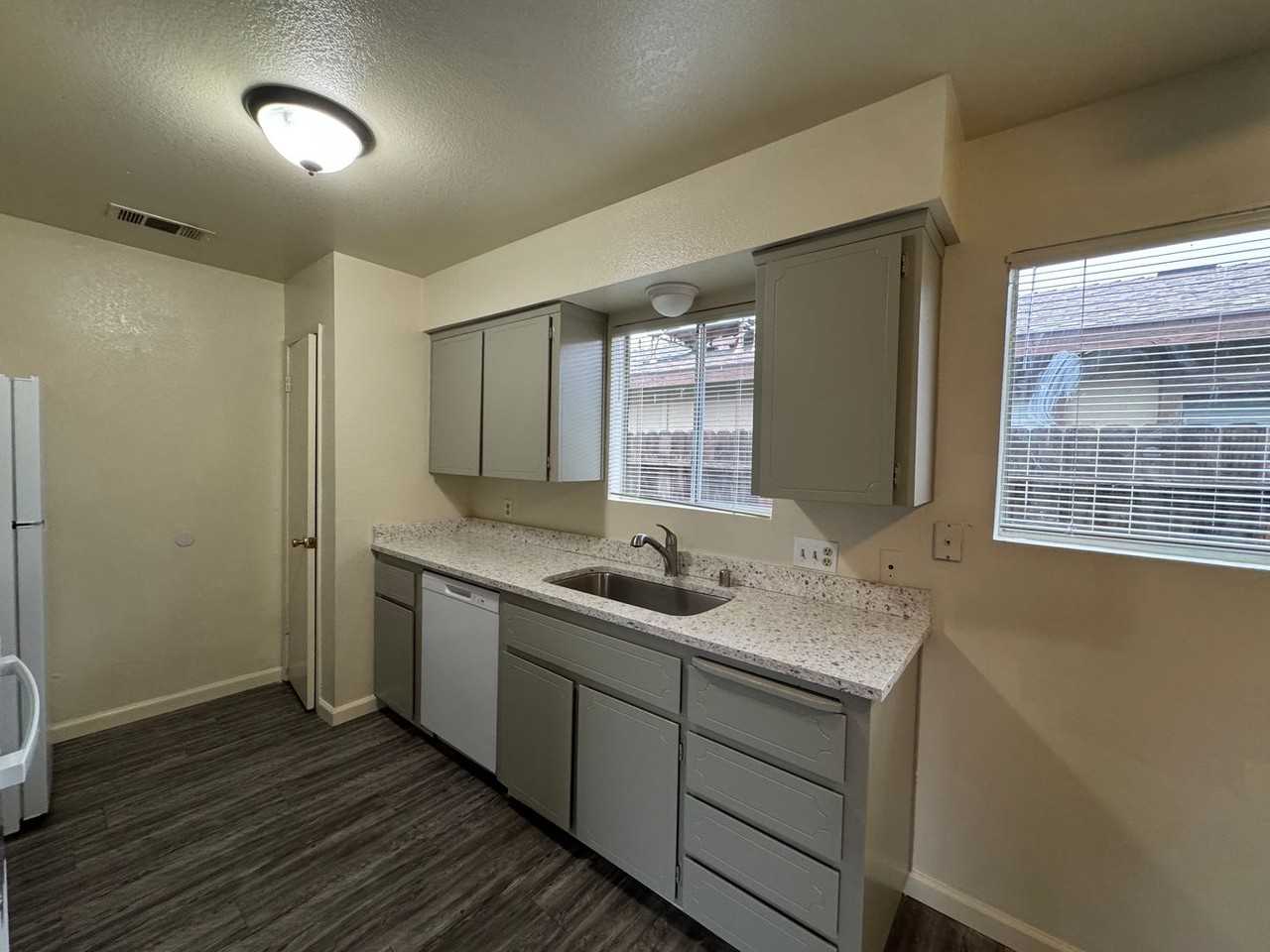 180 W 9th St - Photo 5 of 21