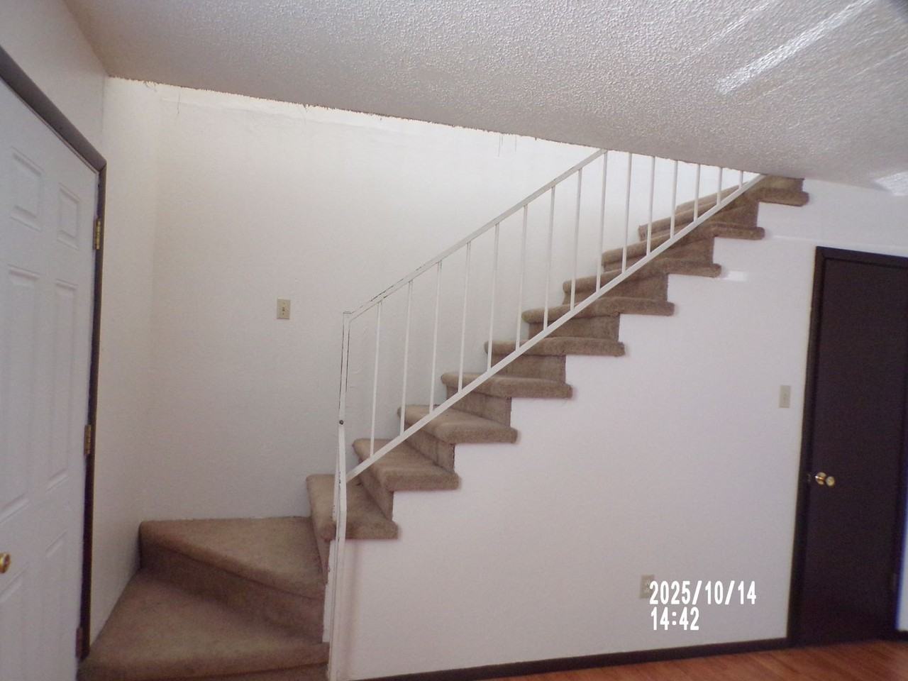 1110 Nw 52nd Cir - Photo 7 of 33