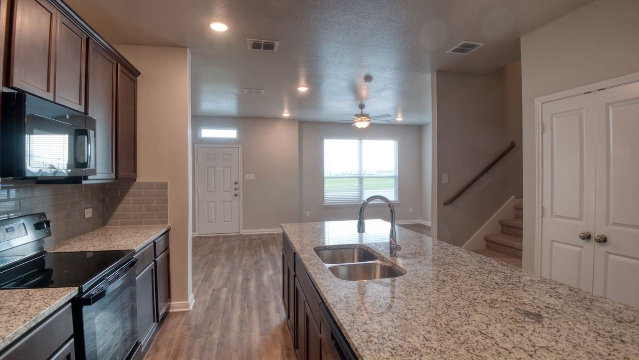 1610 Lummus Dr #1 - Photo 7 of 16