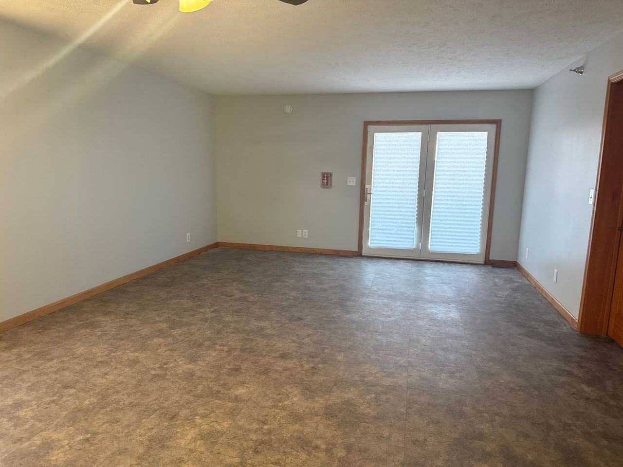 2912 Sandy Ln - Photo 5 of 24