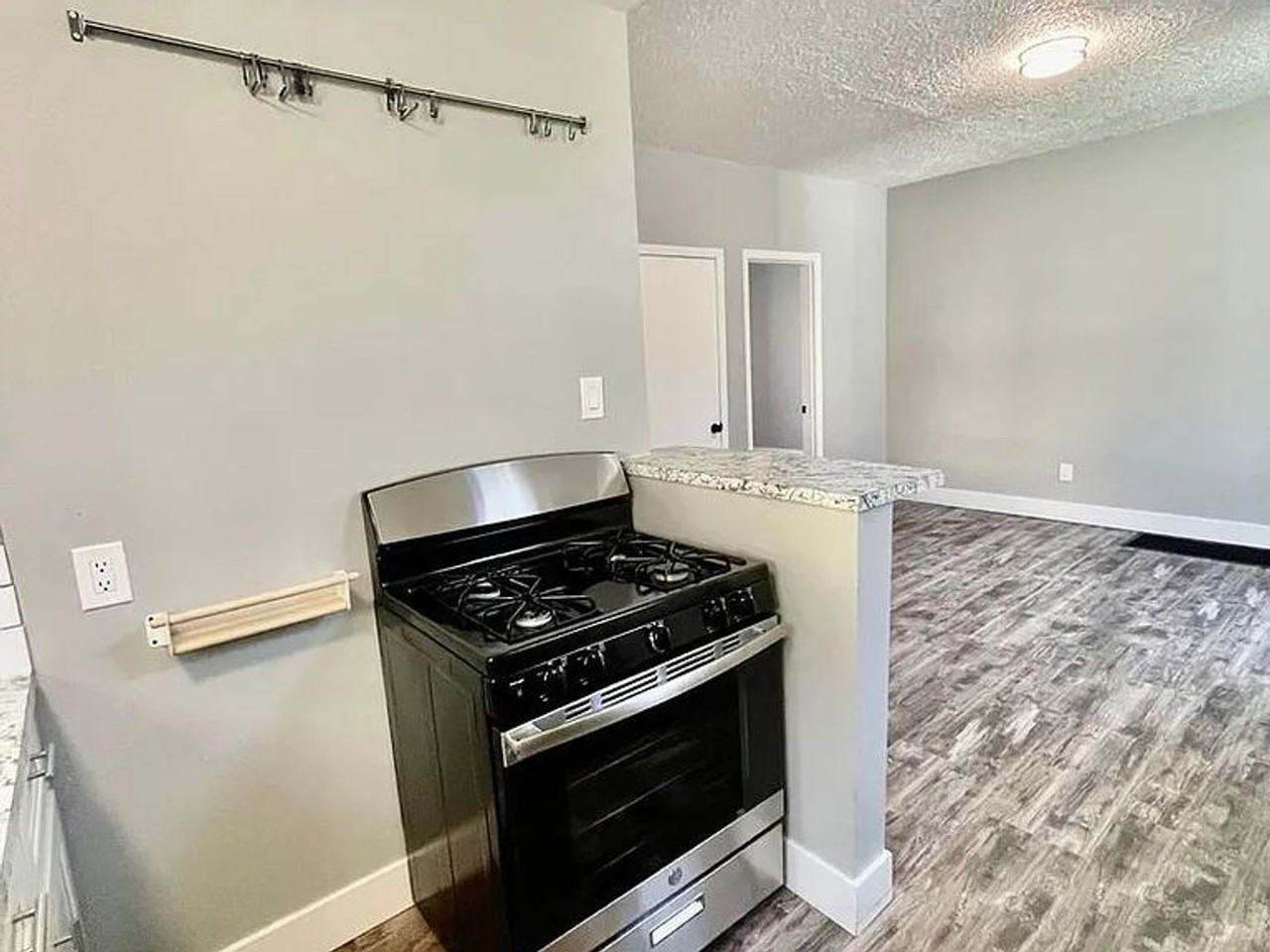 Tillamook Street Apartments - Photo 4 of 9