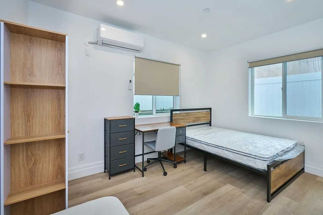 1258 W 37th Dr - Photo 5 of 10