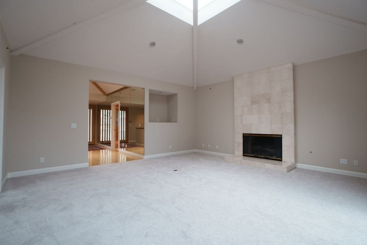 671 Manresa Ln - Photo 7 of 13