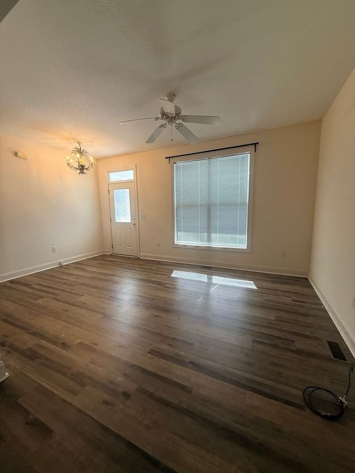 67 Covered Bridge Dr - Photo 2 of 10