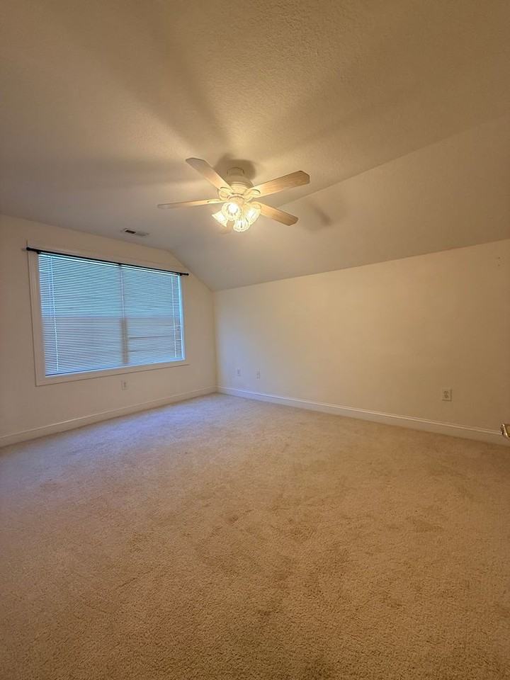 67 Covered Bridge Dr - Photo 6 of 10