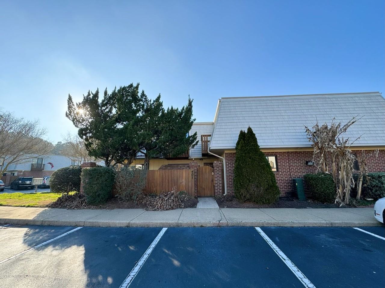 401 Marsh Duck Way - Photo 2 of 27