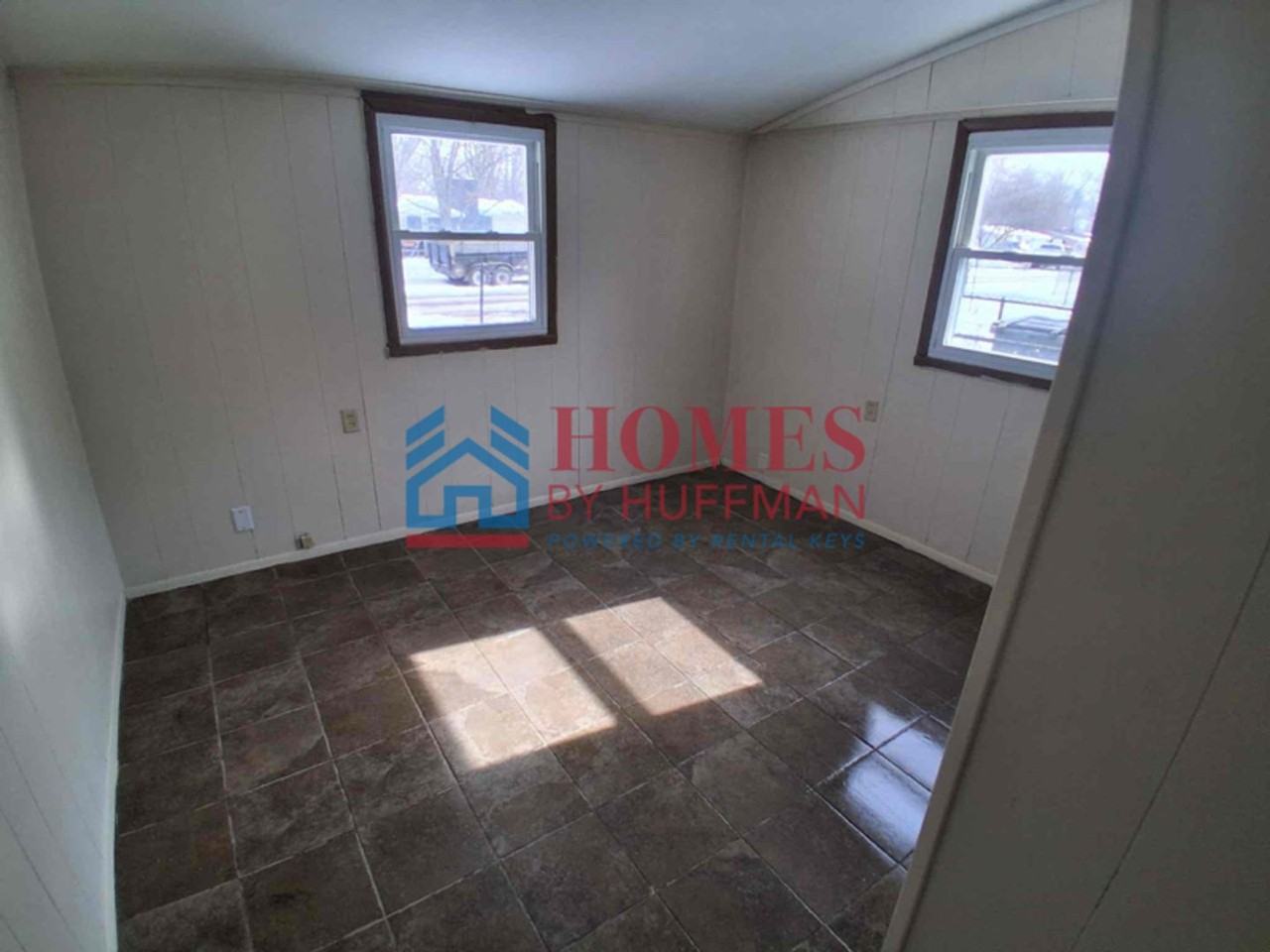 2517 S Saint James Blvd - Photo 7 of 12