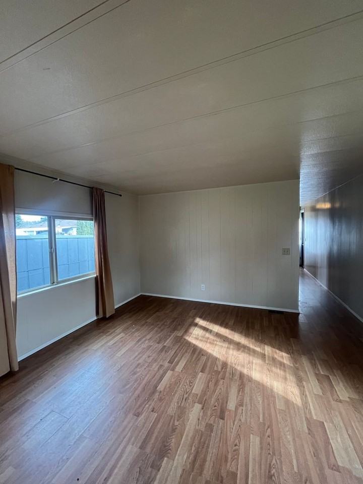 1901 Harbor Dr - Photo 5 of 22