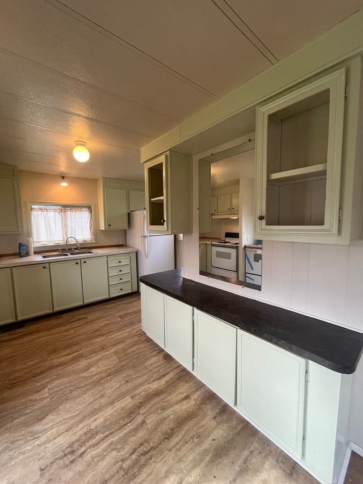 1901 Harbor Dr - Photo 6 of 22