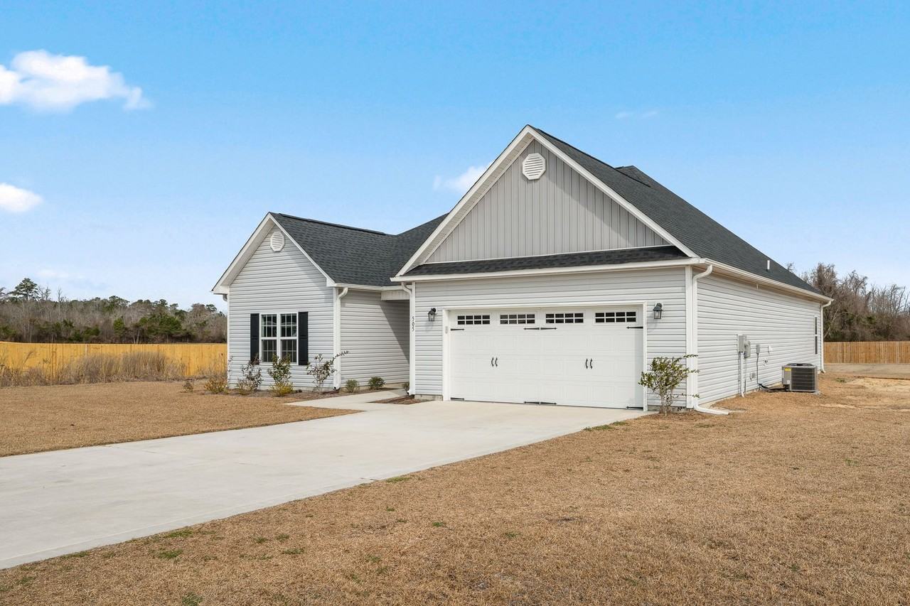 505 E Blackwater Ln - Photo 2 of 32