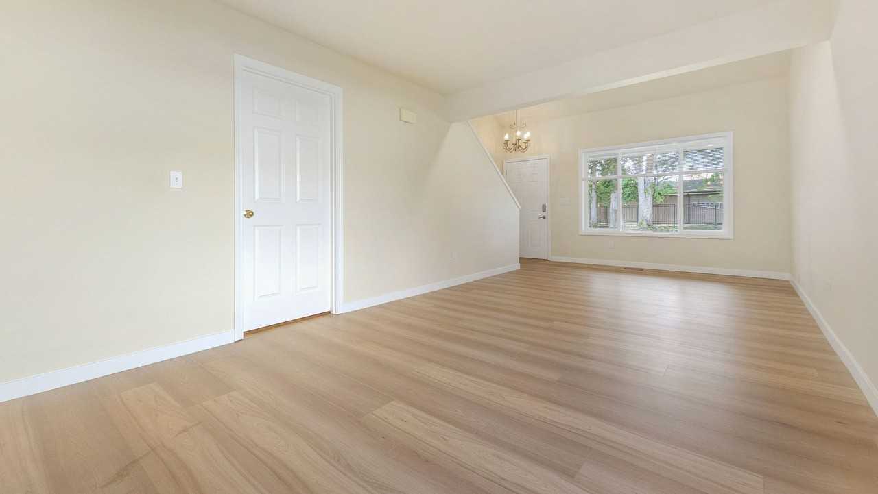 8035 53rd Ave W - Photo 5 of 26