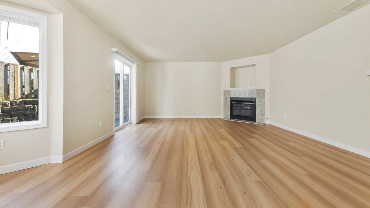 8035 53rd Ave W - Photo 6 of 26