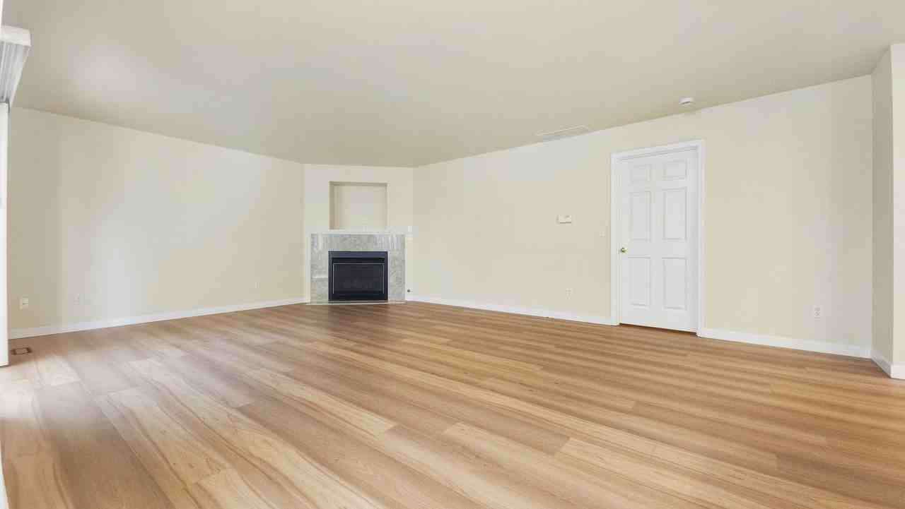 8035 53rd Ave W - Photo 7 of 26