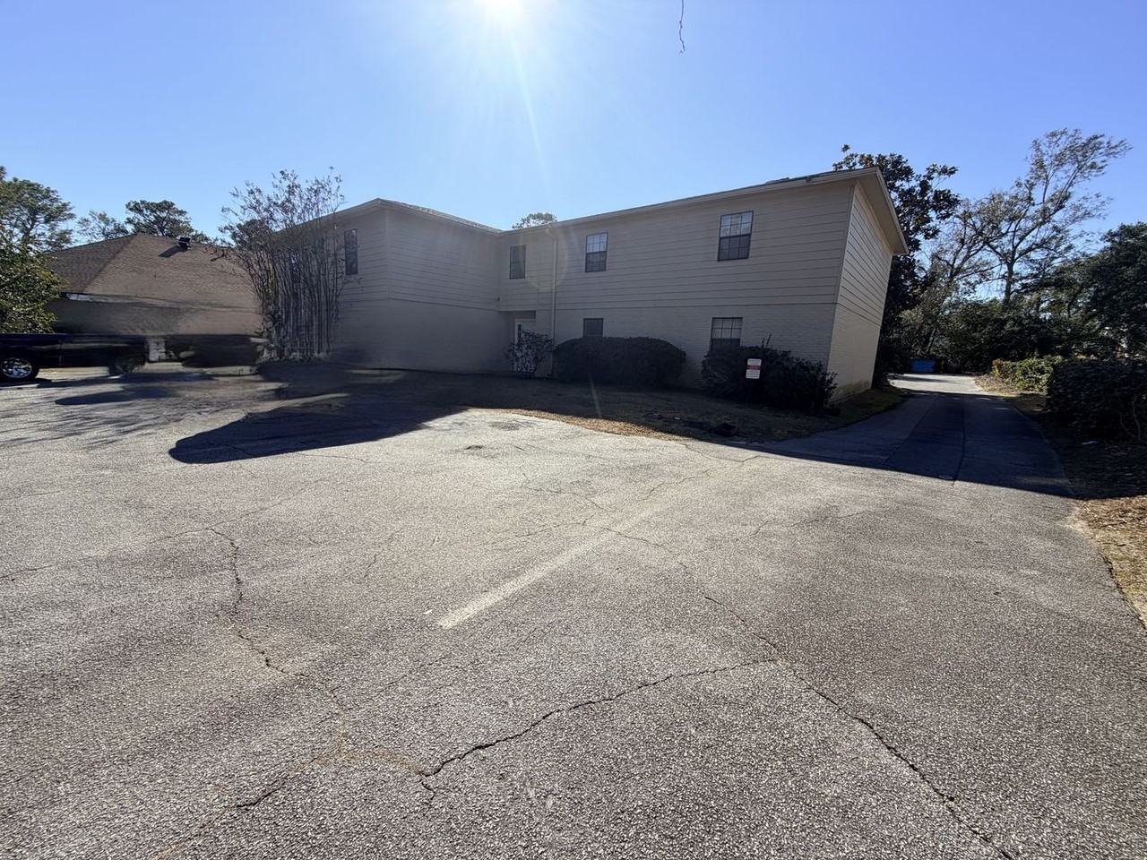 1704 N Patterson St #4 - Photo 2 of 19