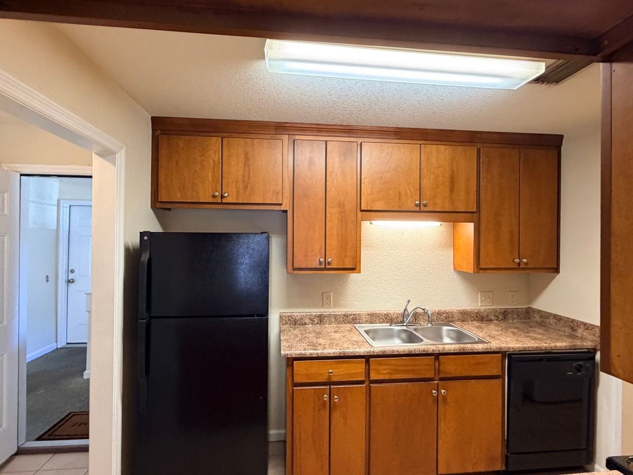 1704 N Patterson St #4 - Photo 7 of 18