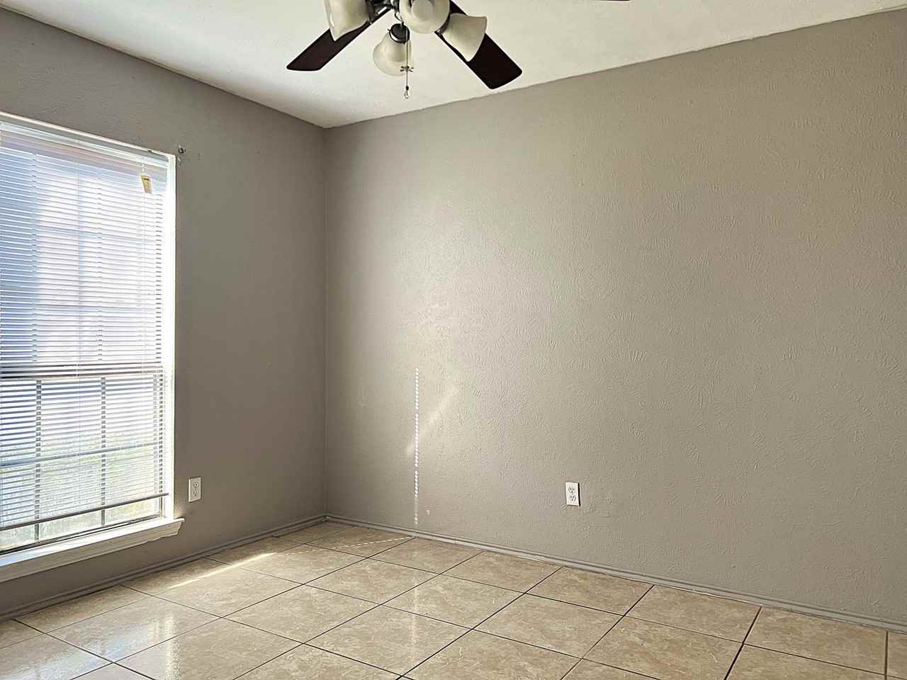 19906 Rising Star Dr - Photo 5 of 36