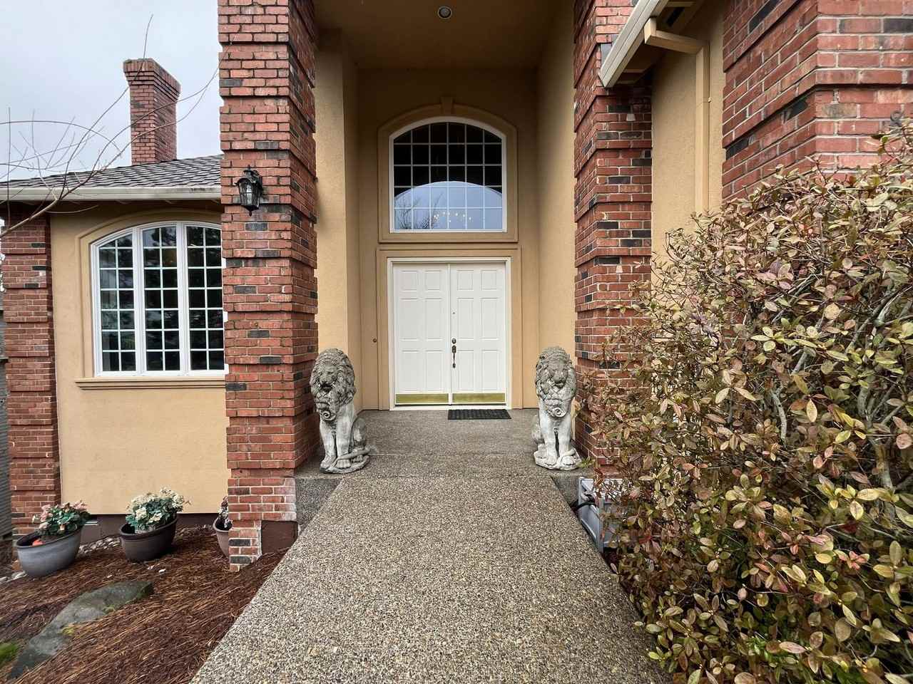 8223 Nw Hazeltine St - Photo 5 of 50