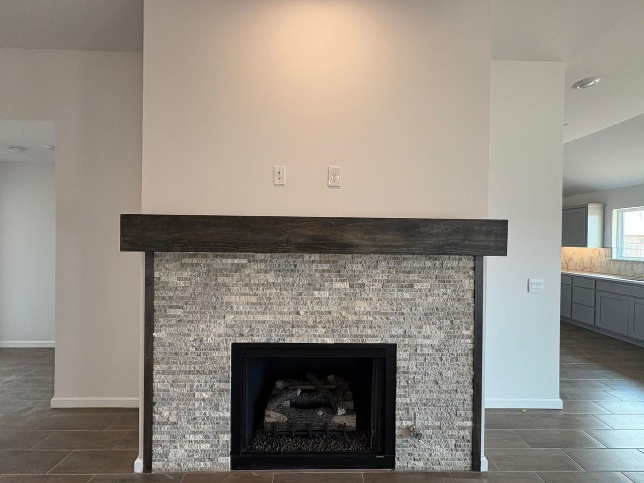 8608 Nw 75th St - Photo 4 of 11