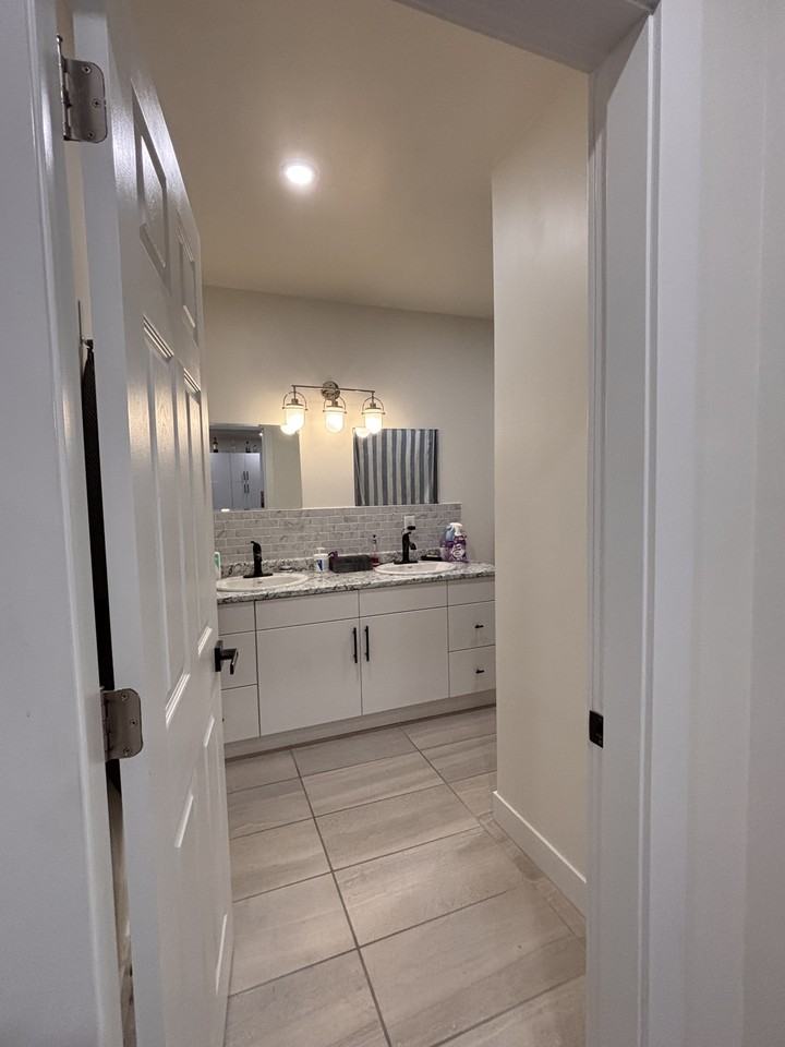 3191 Kingsway #2 - Photo 3 of 10