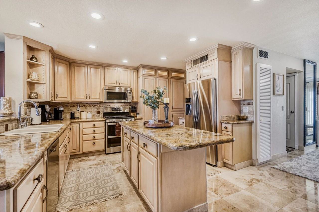 3151 Bel Air Dr - Photo 6 of 28