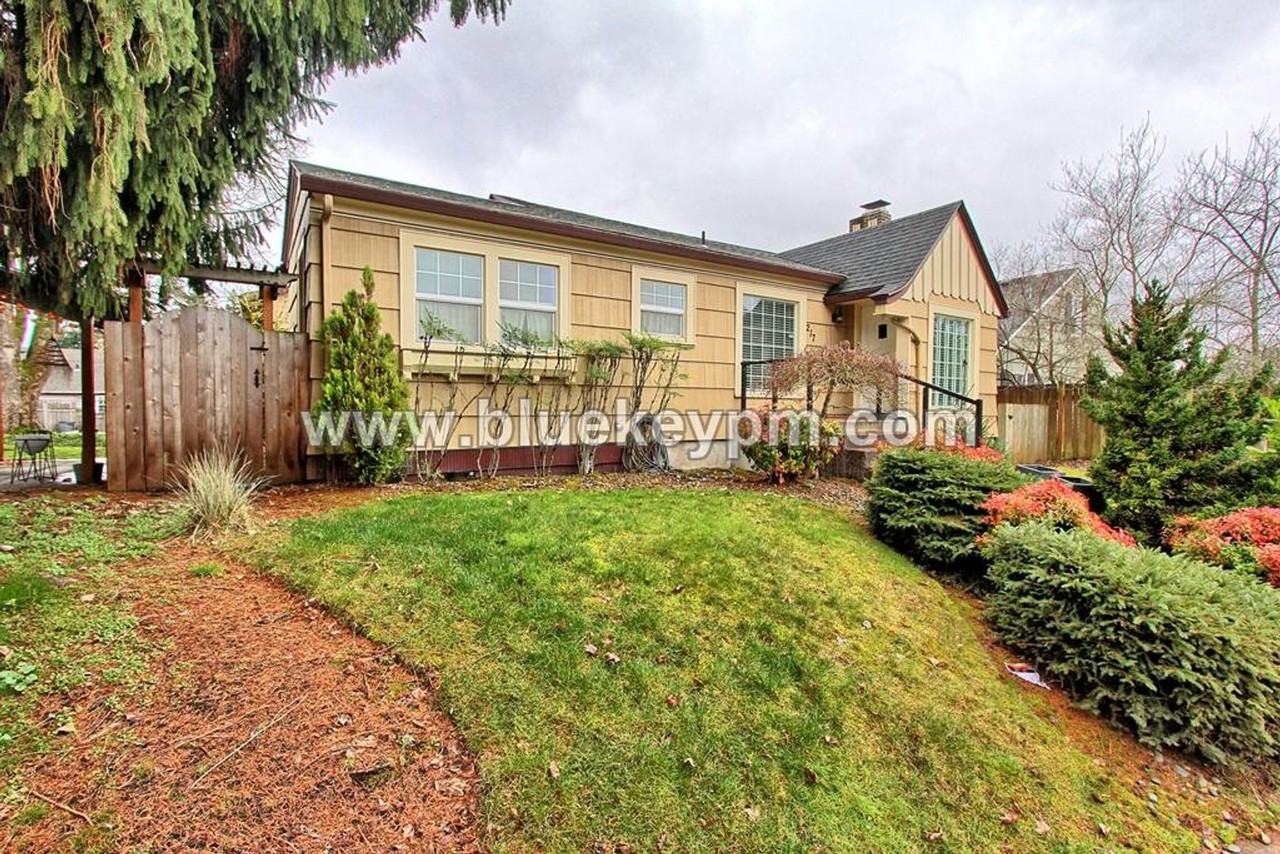 217 W 35th St #A - Photo 2 of 18