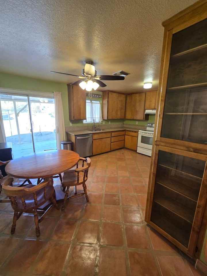 6910 Palm Ave - Photo 6 of 17