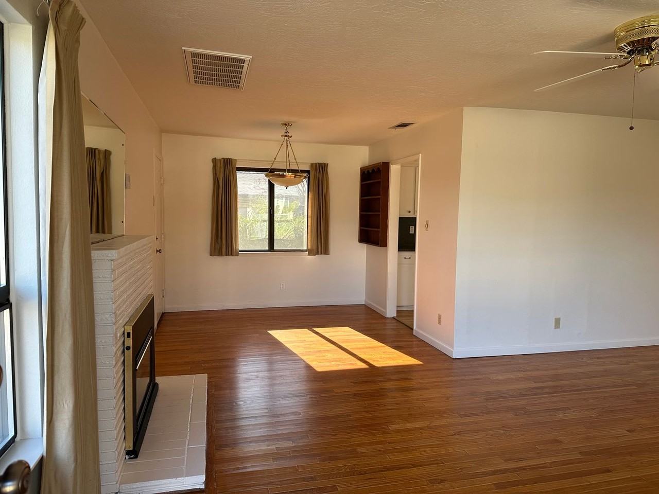 2258 Park Marina Dr - Photo 3 of 35